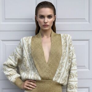 Vtg Donna Mizar Gold Lurex Mohair sweater Sz 46